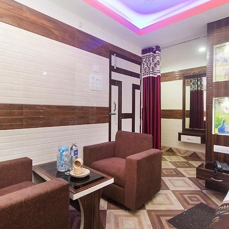 Oyo 16064 Tirupati Lodge Siliguri Extérieur photo