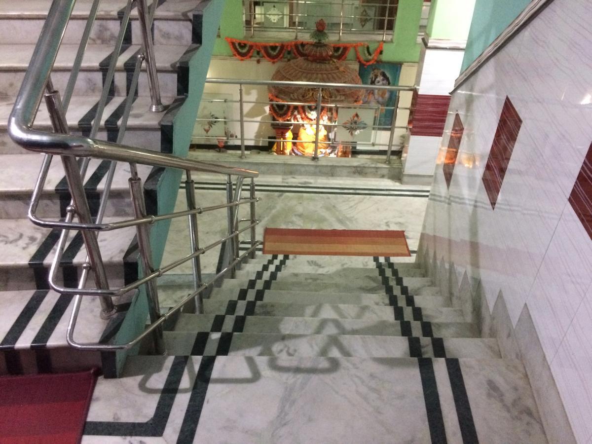 Oyo 16064 Tirupati Lodge Siliguri Extérieur photo