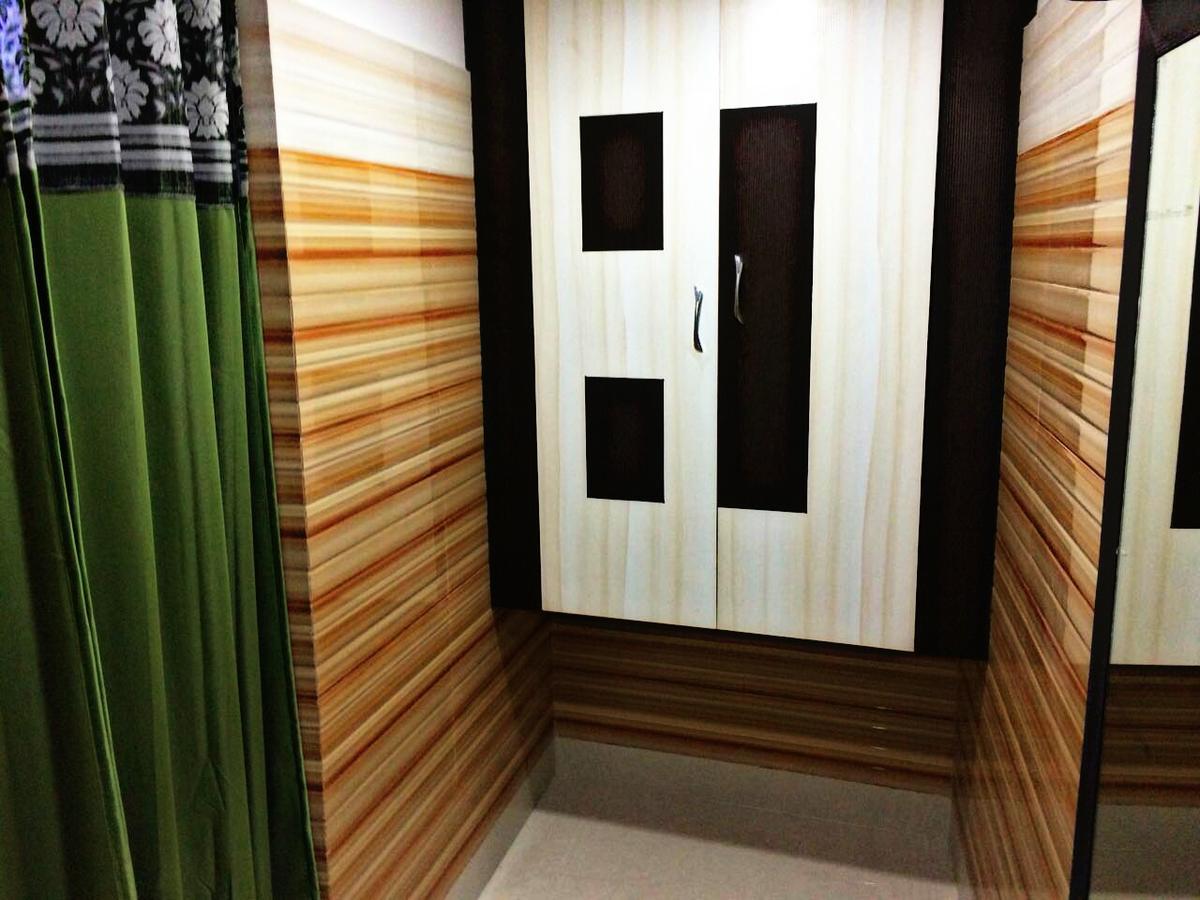 Oyo 16064 Tirupati Lodge Siliguri Extérieur photo