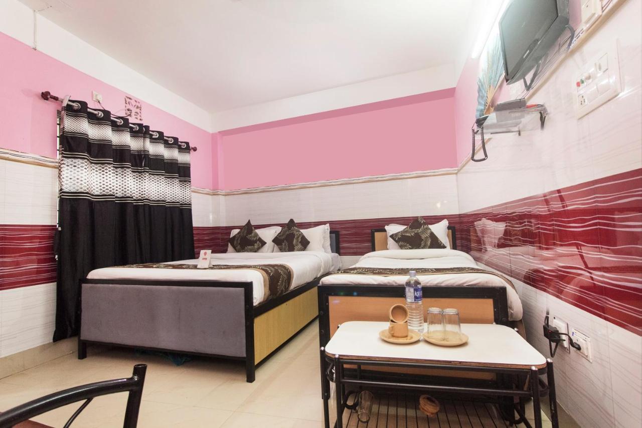 Oyo 16064 Tirupati Lodge Siliguri Extérieur photo