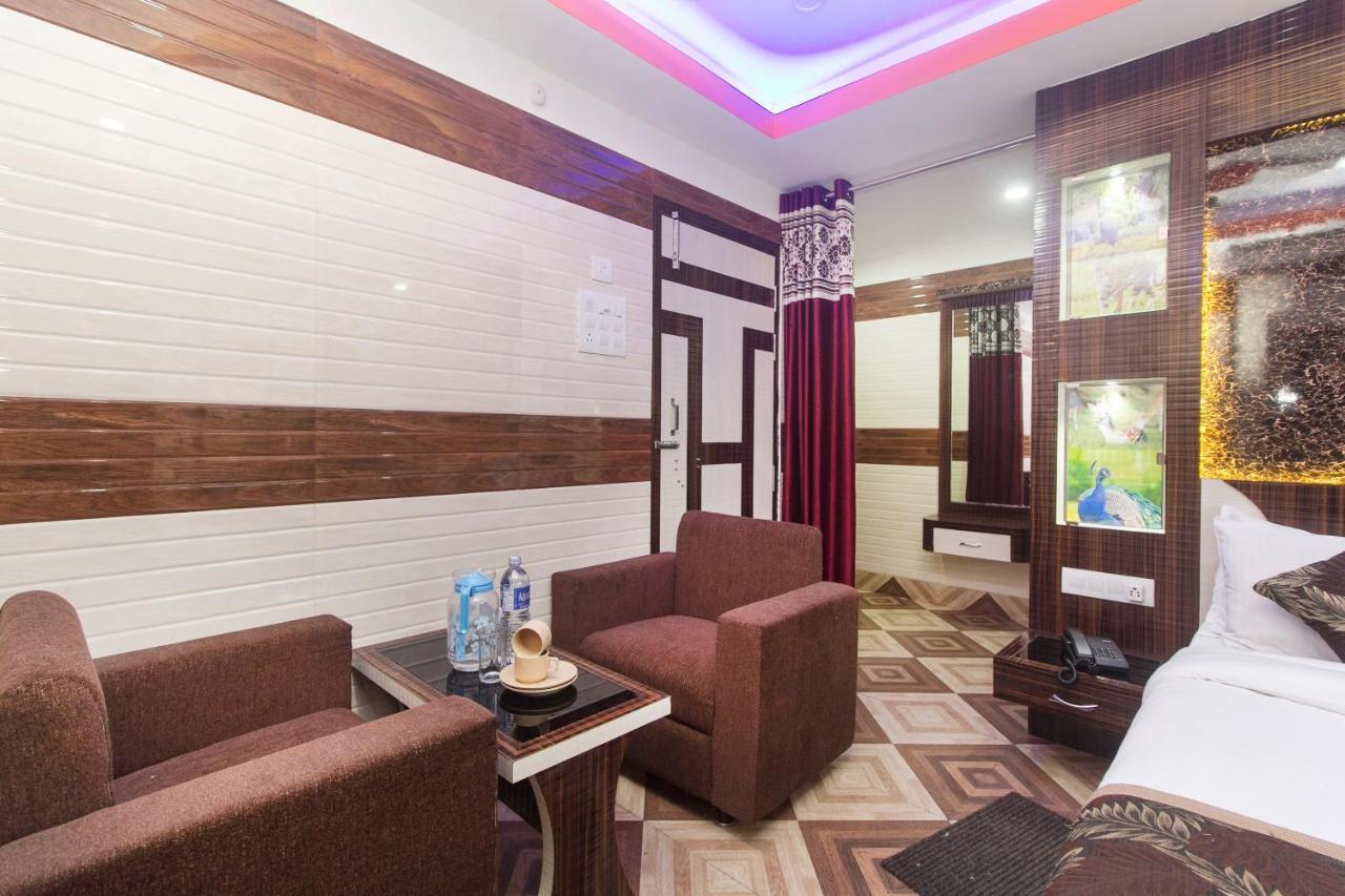 Oyo 16064 Tirupati Lodge Siliguri Extérieur photo