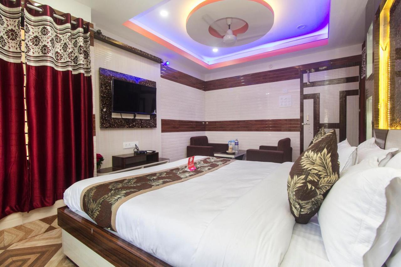 Oyo 16064 Tirupati Lodge Siliguri Extérieur photo